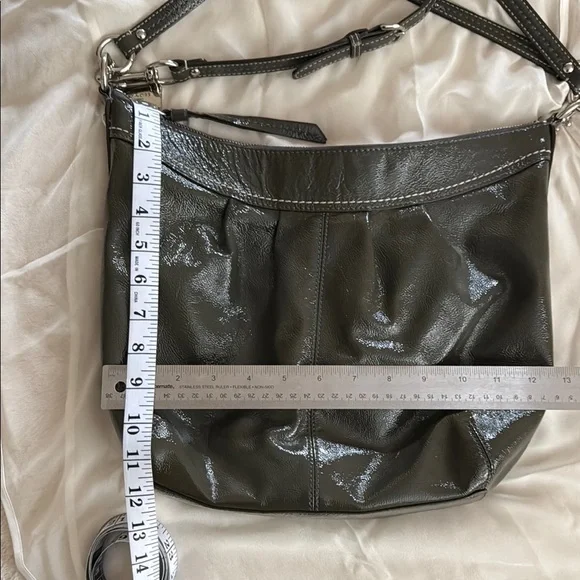 Coach Black Leather Shoulder Bag with Adjustable Strap - Picture 2 of 5